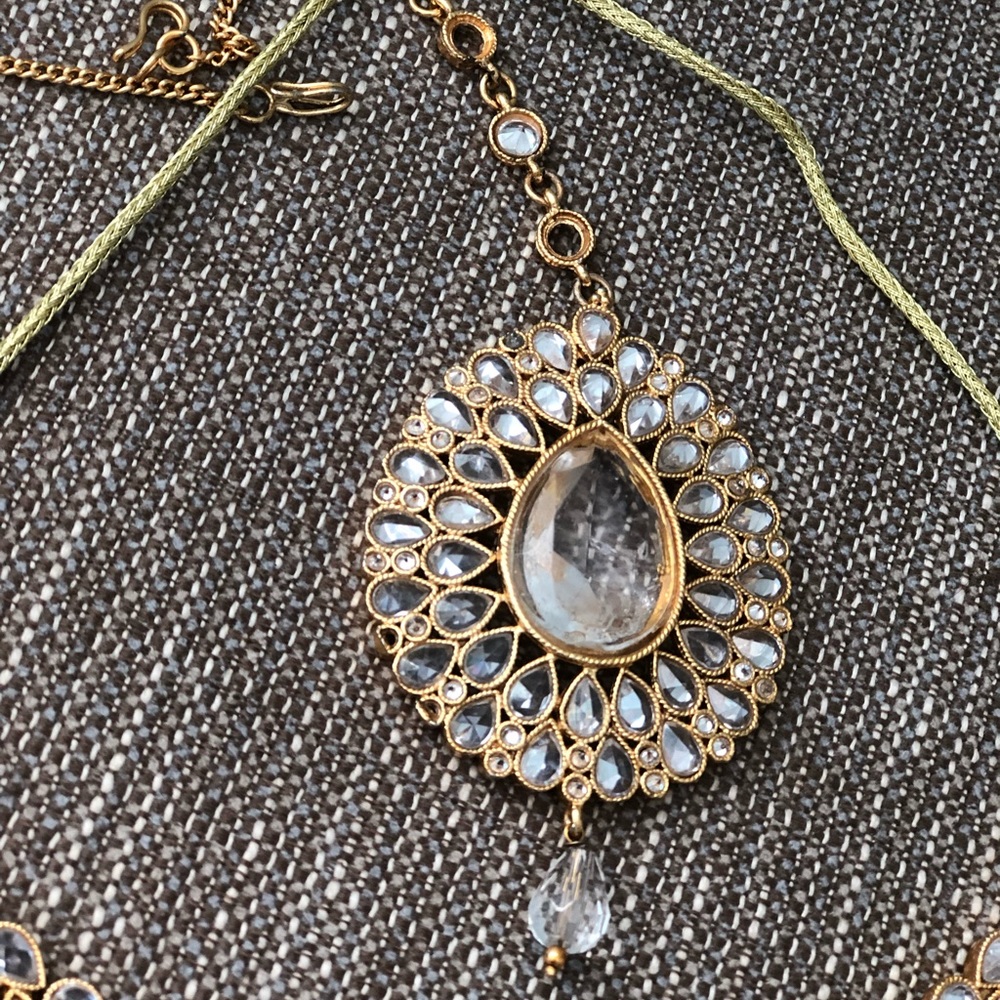 Gold Indian/ Punjabi necklace set - Picture 5 of 14